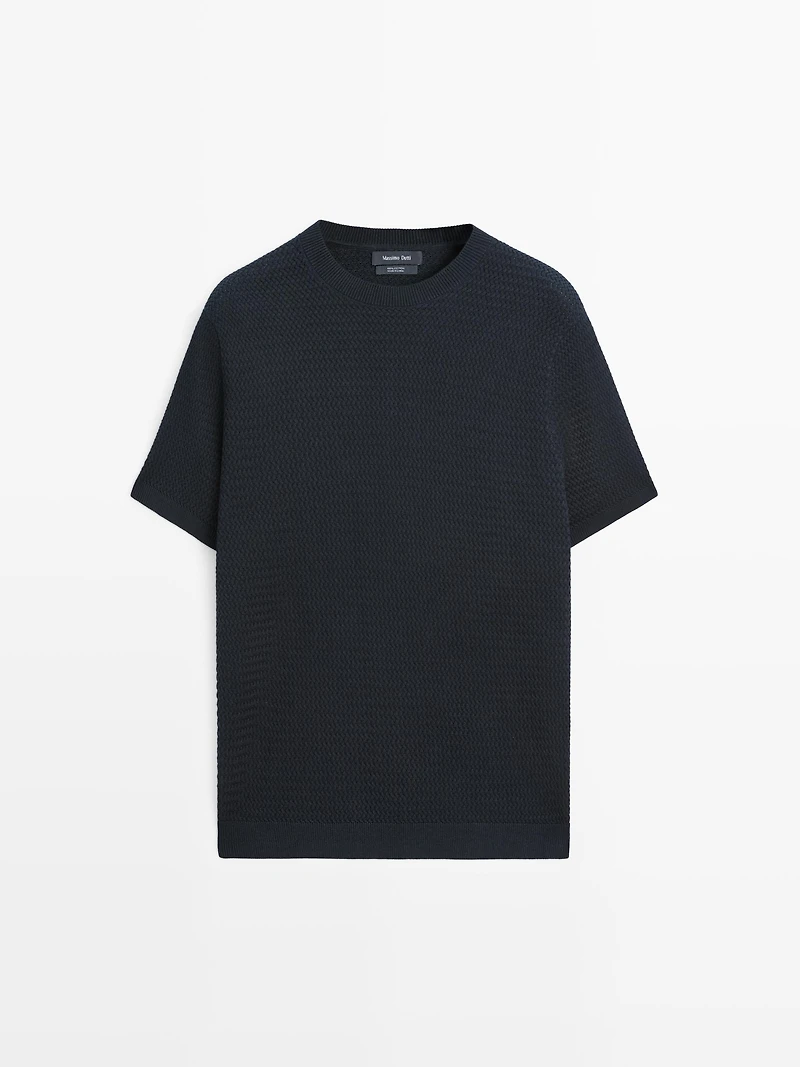 Textured knit short sleeve T-shirt