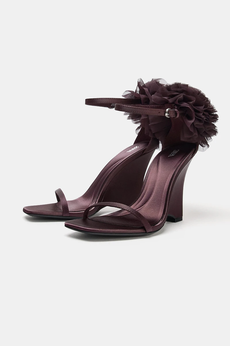 MAXI FLOWER WEDGE SANDALS