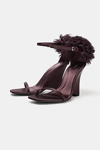 MAXI FLOWER WEDGE SANDALS