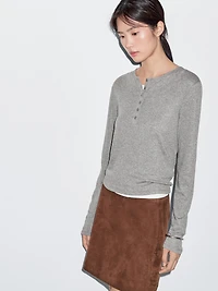 Layered T-shirt with button details