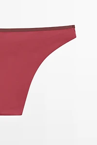 Contrast bikini bottoms