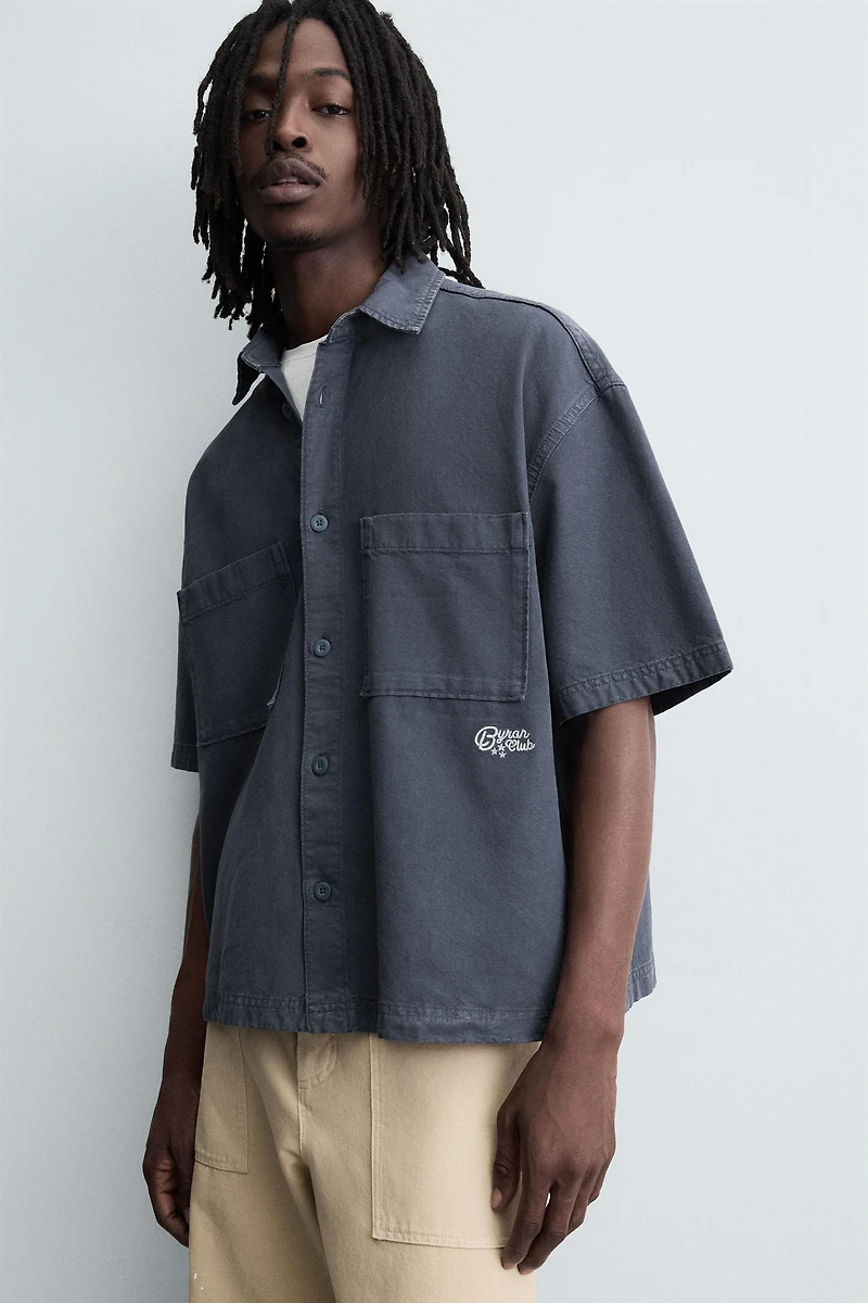 CONTRAST EMBROIDERY SHIRT