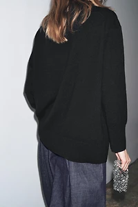 OVERSIZED 100% WOOL KNIT SWEATER