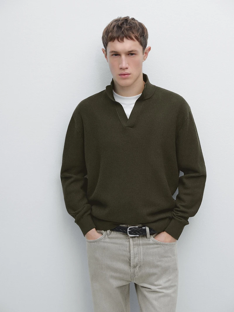 Mock neck knit sweater with V-neck