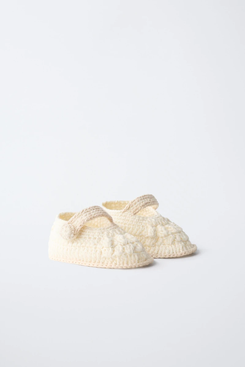 CHAUSSONS EN MAILLE