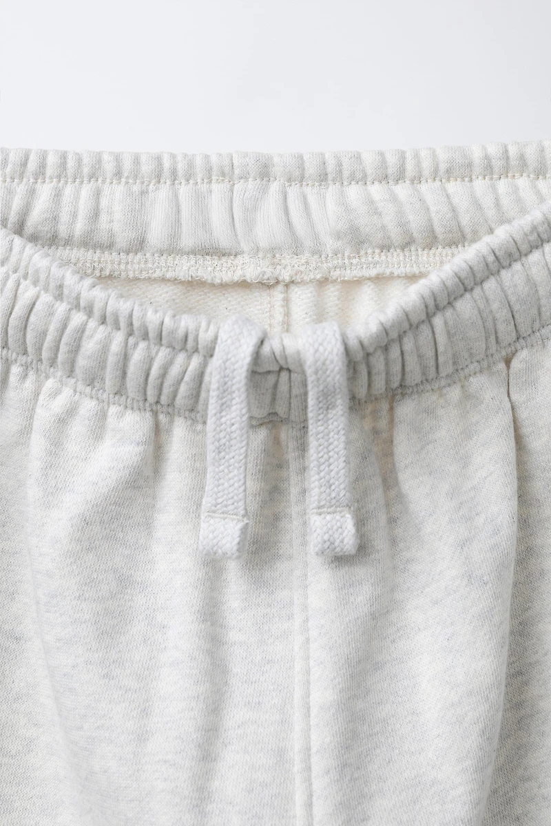 EMBROIDERED SWEATSHIRT AND JOGGER PANTS SET