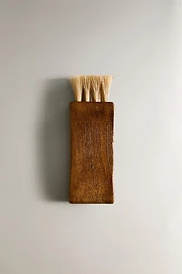 SHOE BRUSH
