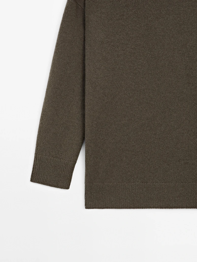 100% cashmere oversize knit sweater