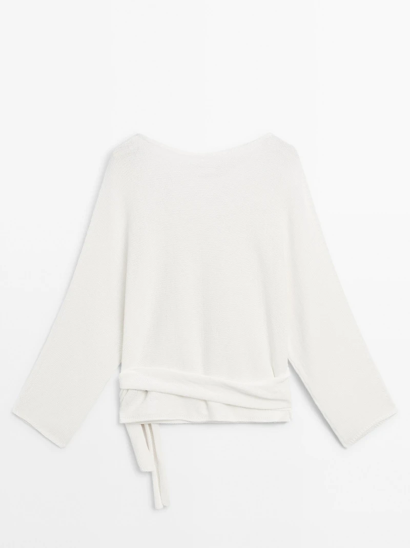 Knit sweater with bow detail