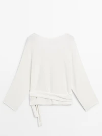 Knit sweater with bow detail