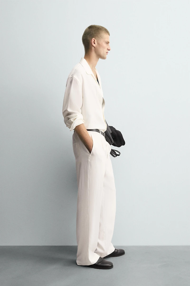 PANTALON COUPE DÉCONTRACTÉE PLIS