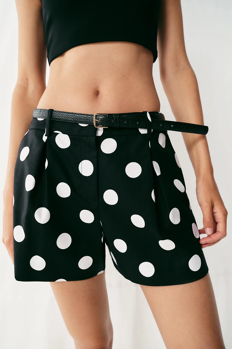 POLKA DOT BELTED PLEATED SHORTS