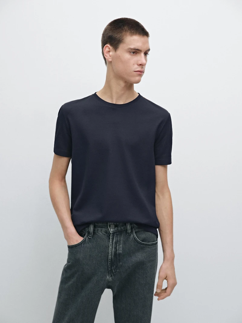 T-shirt à manches courtes avec couture contrastante