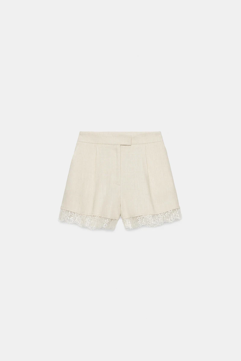 PLEATED LACE SHORTS
