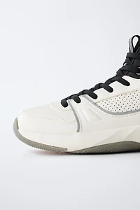 BASKETS MONTANTES SPORTIVES