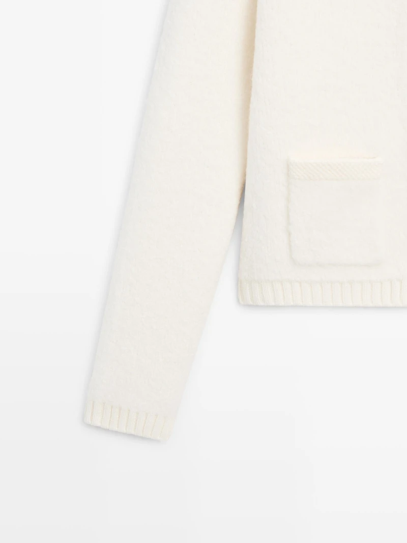 Cardigan court avec boutons dorés