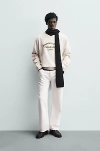 SWEAT À INSCRIPTION BRODÉE