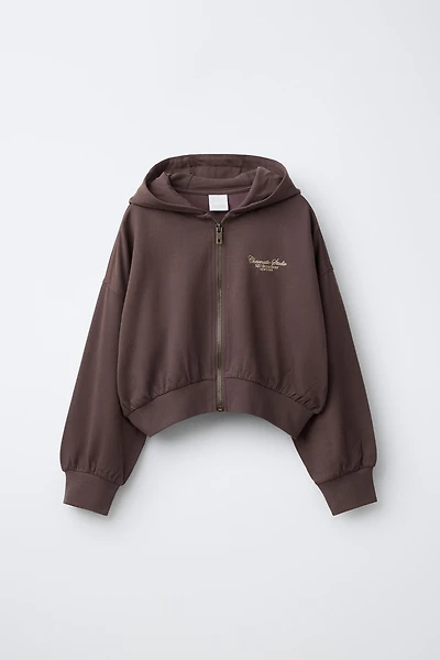 RAISED TEXT HOODIE