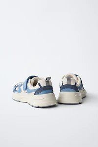 ATHLETIC SNEAKERS