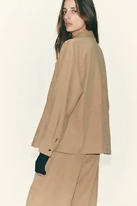 VESTE À POCHES ET TAILLE AJUSTABLE