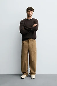 PANTALON CHINO COUPE DÉCONTRACTÉE À PLIS