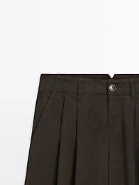 Wide-leg trousers with darts