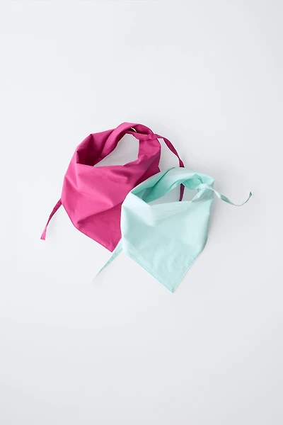 TWO-PACK OF TRIANGULAR BANDANAS