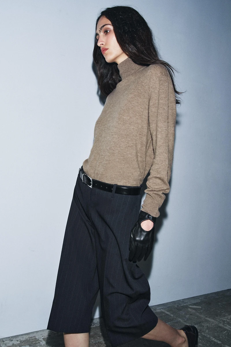 ZW COLLECTION PINSTRIPE LONG SHORTS