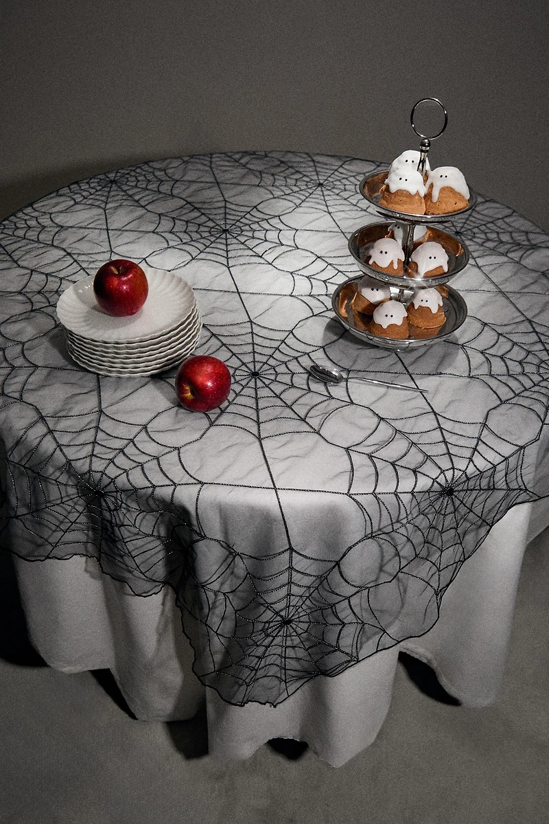 HALLOWEEN COBWEB TULLE TABLECLOTH