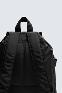 TECHNICAL FLAP BACKPACK