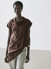 Asymmetric draped top