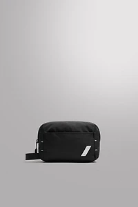 SPORTS TOILETRY BAG