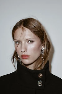 SHORT CAPE COAT WITH WOOL BELT