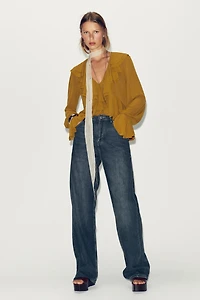 FLOWY RUFFLED TOP