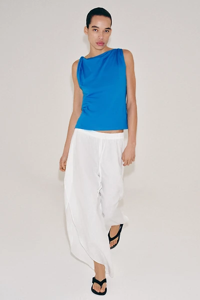 DRAPED SLEEVELESS TOP