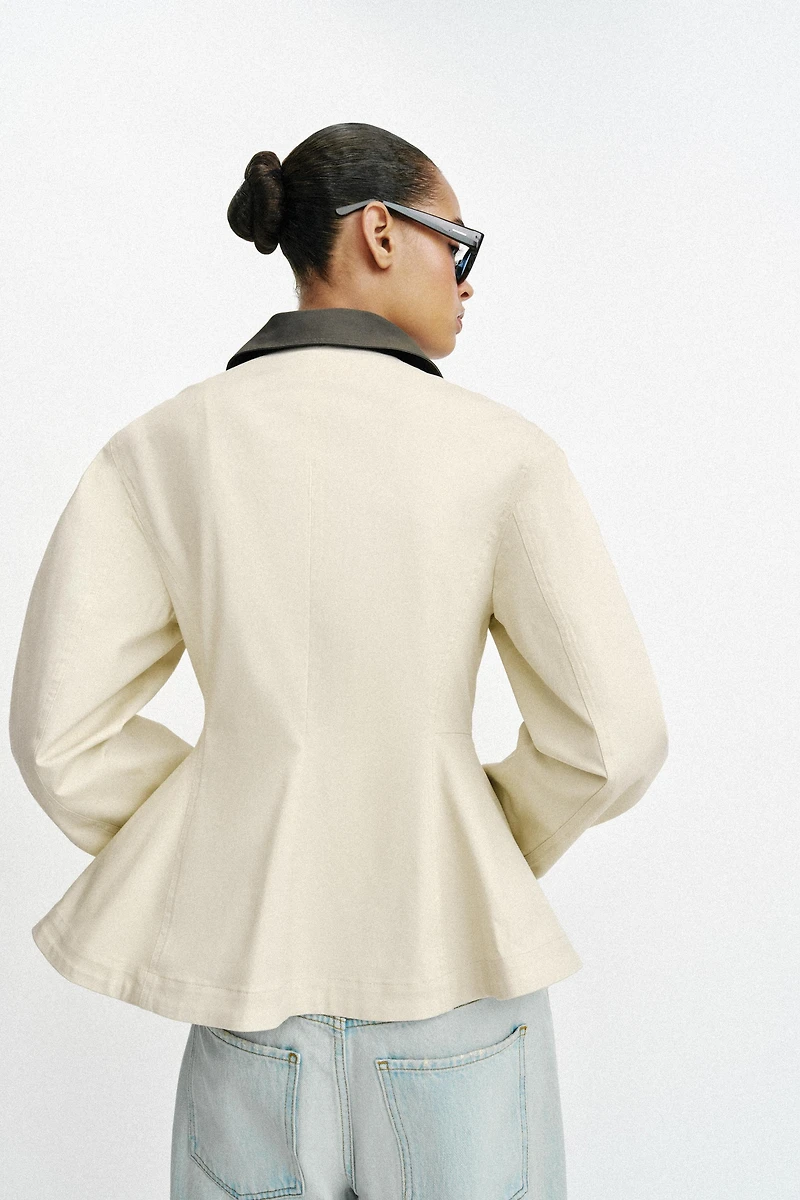 CONTRAST COLLAR PEPLUM JACKET
