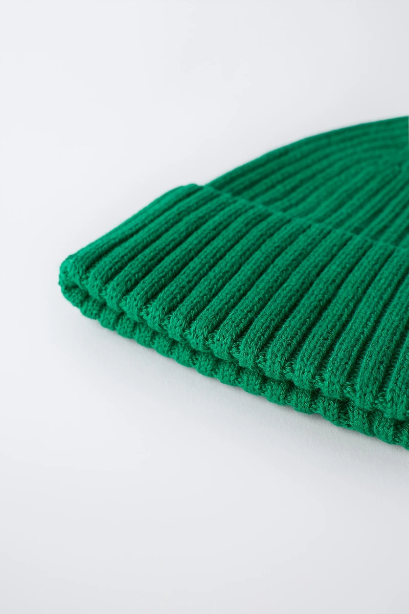 PLAIN KNIT HAT