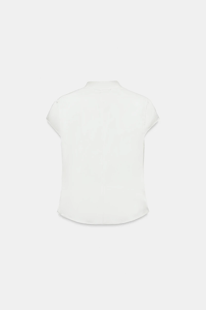 TOP SATINÉ À BOUTONS LATÉRAUX