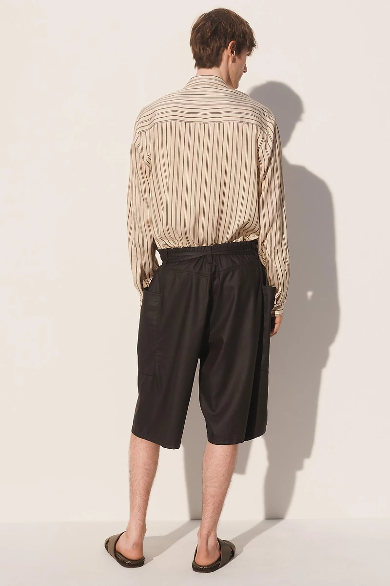 RELAXED FIT WAXED LYOCELL SHORTS