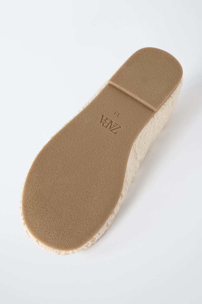 CROCHET BALLET FLATS