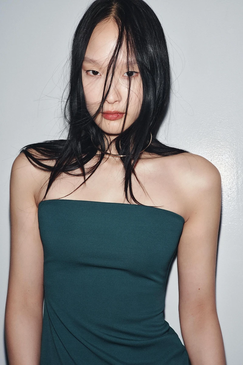 STRAPLESS DRESS