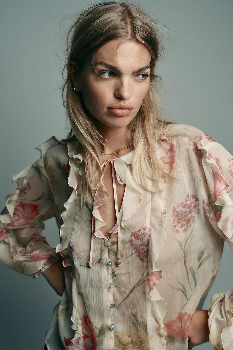 CHEMISE SEMI-TRANSPARENTE À IMPRIMÉ FLORAL