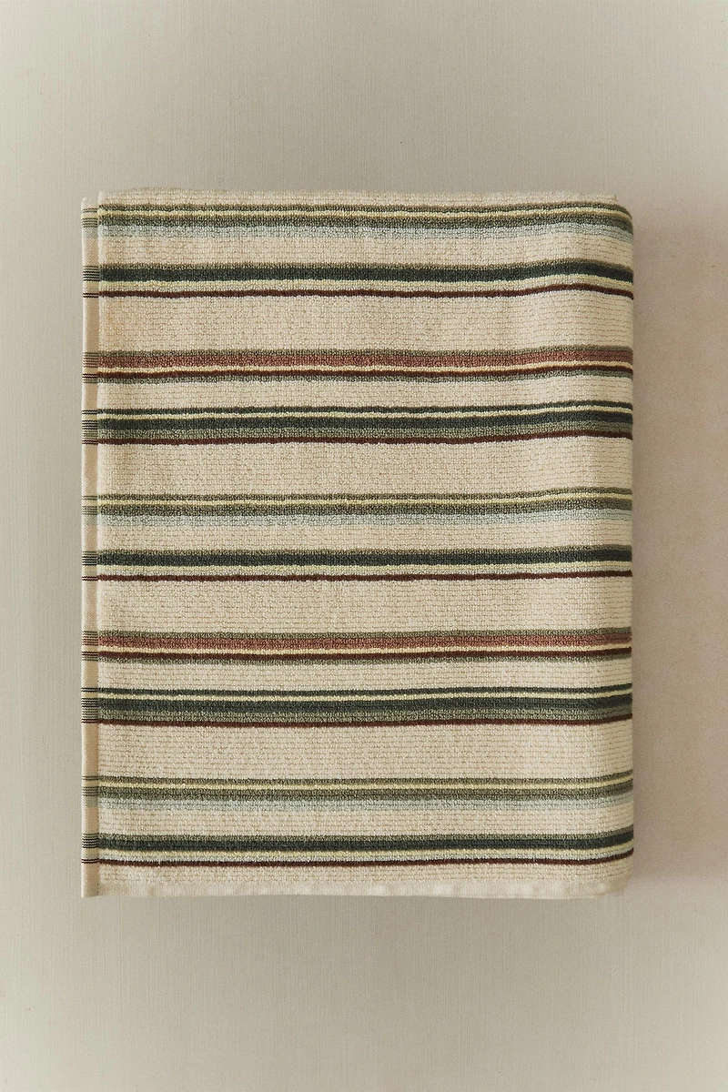 IRREGULAR STRIPED BATH TOWEL