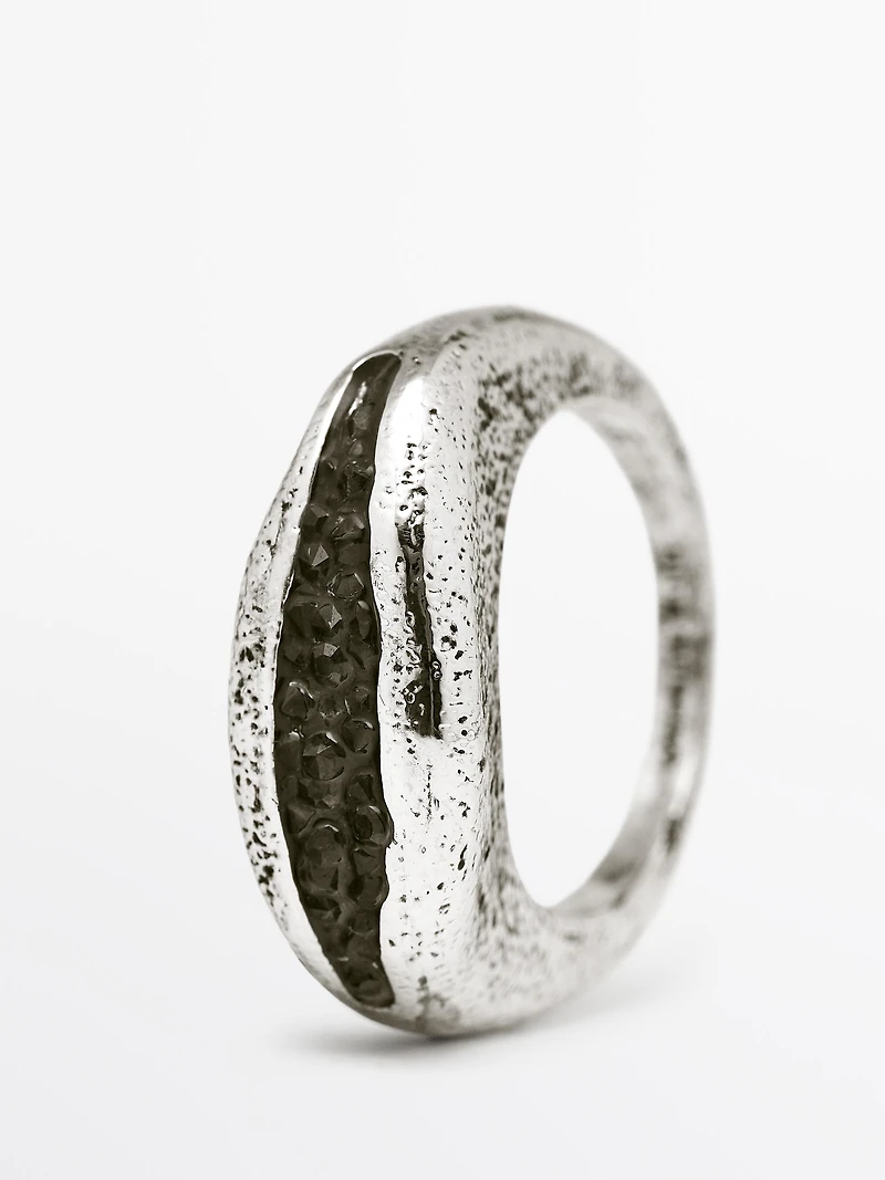 Bague irrégulière brillante