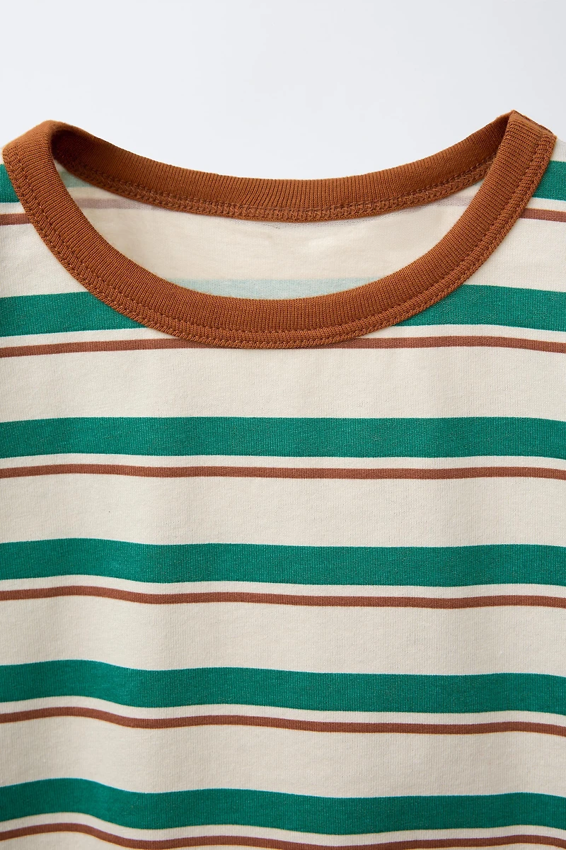 STRIPED TRIM T-SHIRT