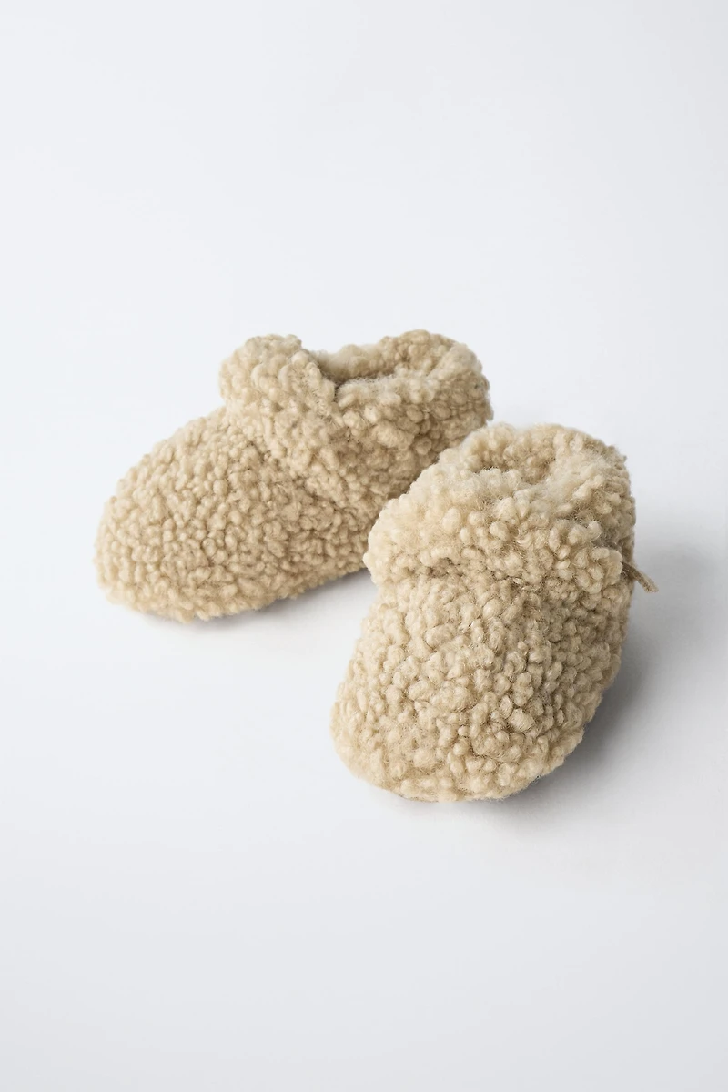 FLEECE BOOTS