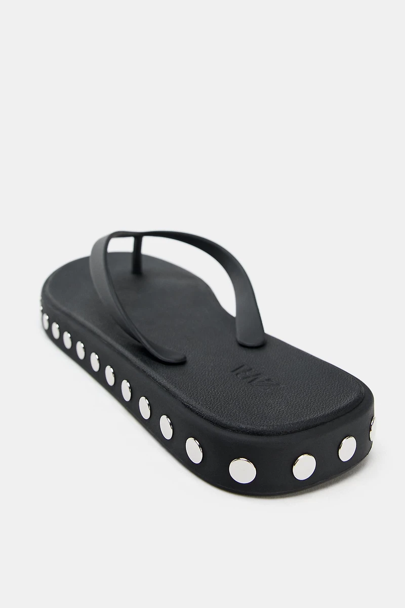 STUDDED FLAT SANDALS