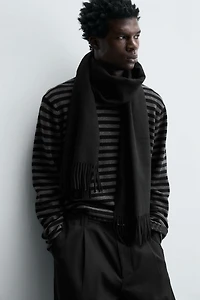 FRINGED SCARF