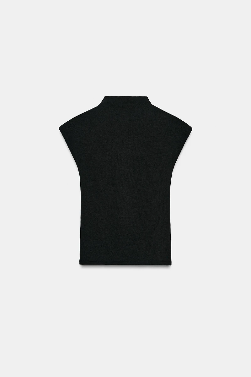 HIGH NECK TOP