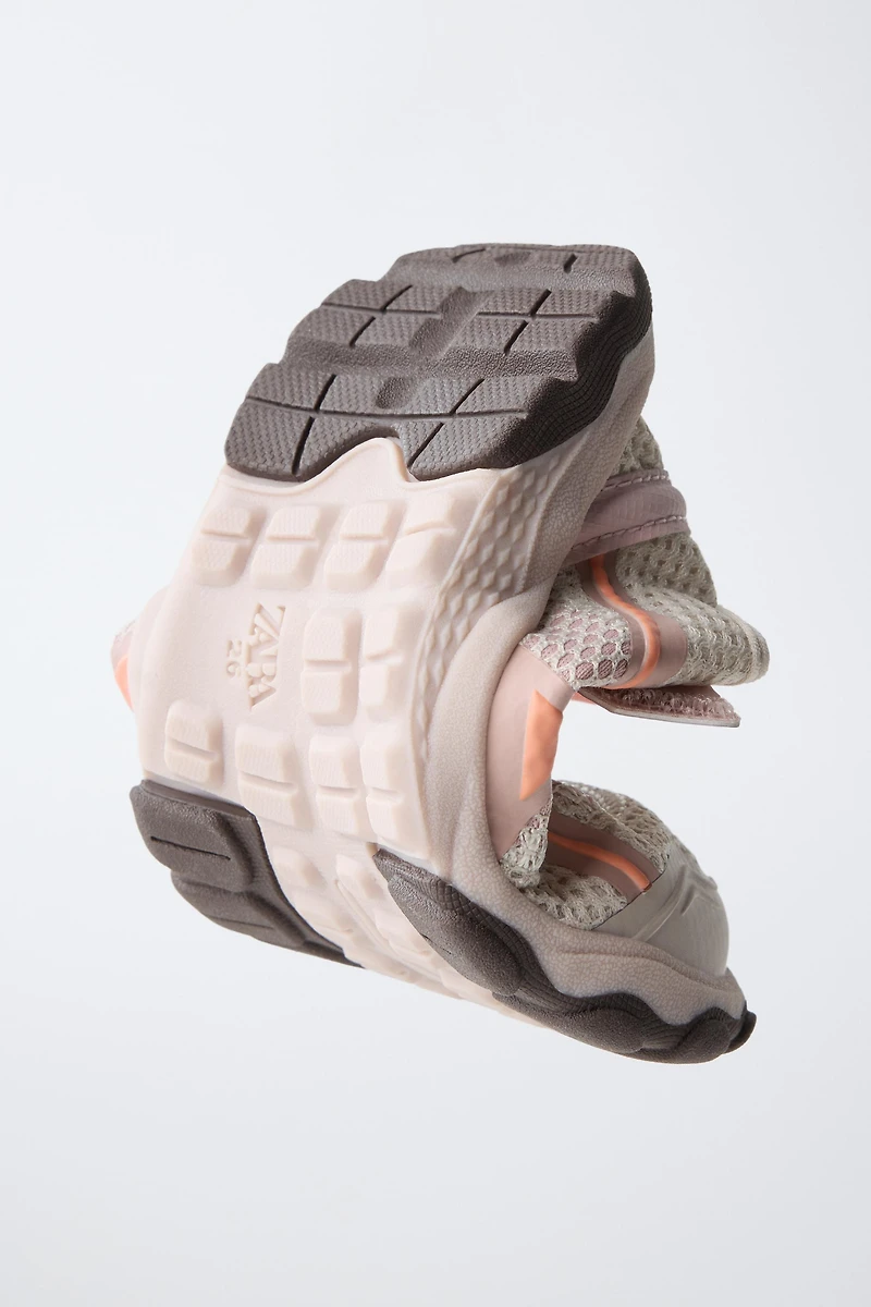 BAREFOOT SNEAKERS